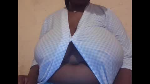 Snapshot of hot_alynn chatting on 30, 9, 2025 ALLYN online show from 30, 9, 2025