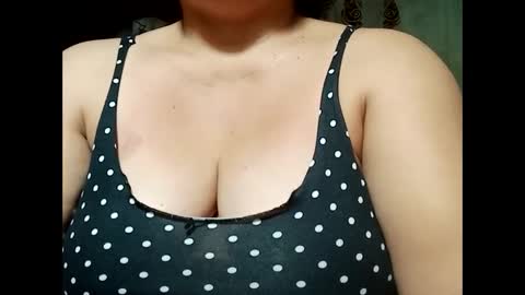 hot_boobs21 online show from 19, 12, 2024