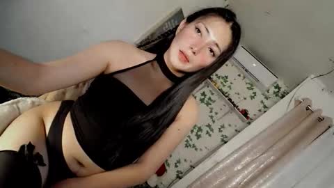 its me CLAUDIA online show from 11, 10, 2025