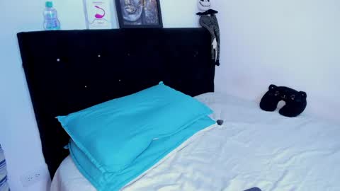 Snapshot of hot_couple_tattooo chatting on 14, 5, 2026 Emily Christian online show from 14, 5, 2026