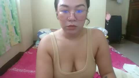 Snapshot of hot_emma1112 chatting on 30, 5, 2026 hot_emma1112 online show from 30, 5, 2026