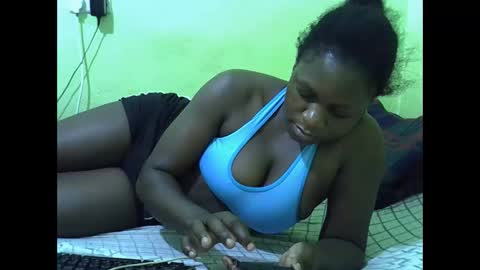 hot_girlly online show from 28, 11, 2025