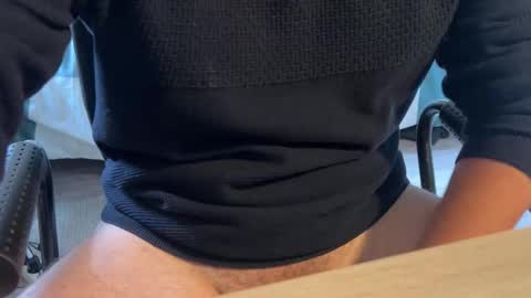 Snapshot of hot_guy2001 chatting on 16, 2, 2026 hot_guy2001 online show from 16, 2, 2026