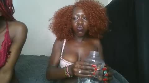 Hot petite online show from 15, 4, 2026