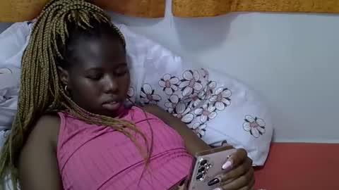 Snapshot of hot_petra2 chatting on 25, 4, 2026 Daddys doll online show from 25, 4, 2026