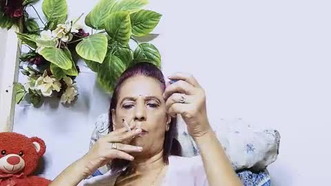 hot queen online show from 9, 7, 2026