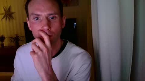 Snapshot of hot_saucer chatting on 14, 2, 2026 hot_saucer online show from 14, 2, 2026