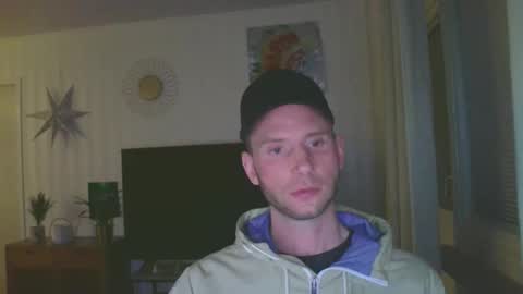 Snapshot of hot_saucer chatting on 27, 3, 2026 hot_saucer online show from 27, 3, 2026