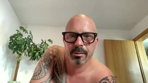 letmedoo2 online show from 4, 7, 2026