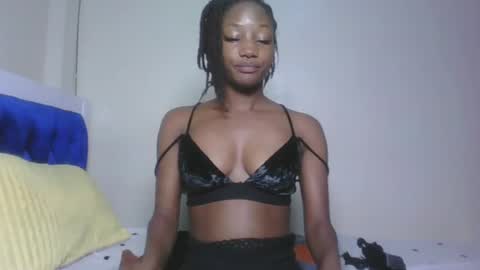 Snapshot of hot_sexxxy_girl chatting on 13, 6, 2026 Milly online show from 13, 6, 2026