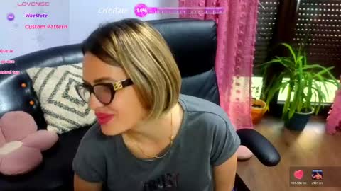 Snapshot of hotanalorena69 chatting on 23, 5, 2026 Lisa online show from 23, 5, 2026