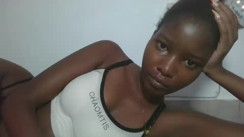 Snapshot of hotbabbee chatting on 15, 6, 2026 love online show from 15, 6, 2026