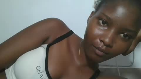 Snapshot of hotbabbee chatting on 22, 6, 2026 love online show from 22, 6, 2026