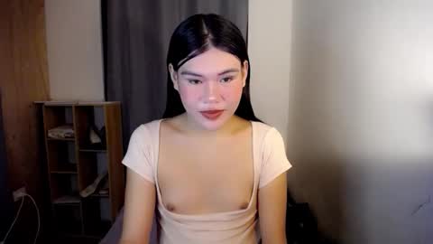 Snapshot of hotbunnyrainx chatting on 13, 11, 2025 rain online show from 13, 11, 2025