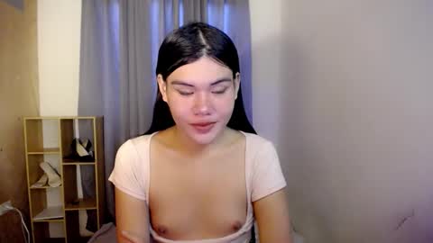 Snapshot of hotbunnyrainx chatting on 16, 11, 2025 rain online show from 16, 11, 2025