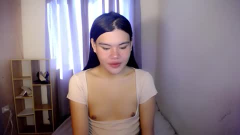 Snapshot of hotbunnyrainx chatting on 25, 11, 2025 rain online show from 25, 11, 2025