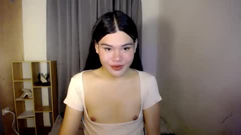 Snapshot of hotbunnyrainx chatting on 27, 11, 2025 rain online show from 27, 11, 2025