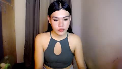 Snapshot of hotbunnyrainx chatting on 10, 5, 2026 rain online show from 10, 5, 2026
