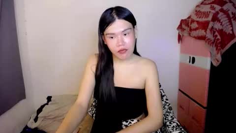 Snapshot of hotbunnyrainx chatting on 26, 5, 2026 rain online show from 26, 5, 2026