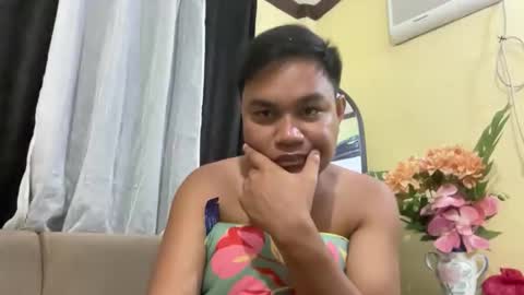 hotchick_001 online show from 8, 4, 2026