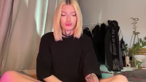 Snapshot of hotchubently chatting on 22, 10, 2025 hotchubently online show from 22, 10, 2025