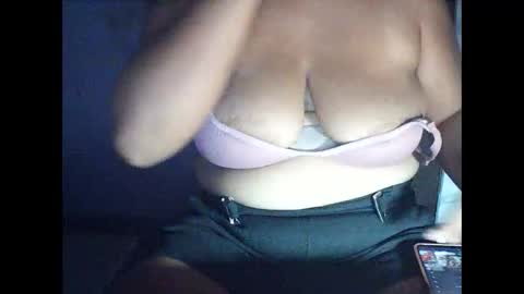 hotflowerclit online show from 19, 4, 2026