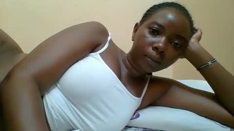 Snapshot of hotgodees chatting on 17, 5, 2026 Queen online show from 17, 5, 2026