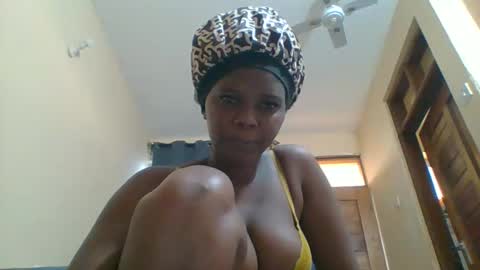 Snapshot of hotgodees chatting on 29, 5, 2026 Queen online show from 29, 5, 2026