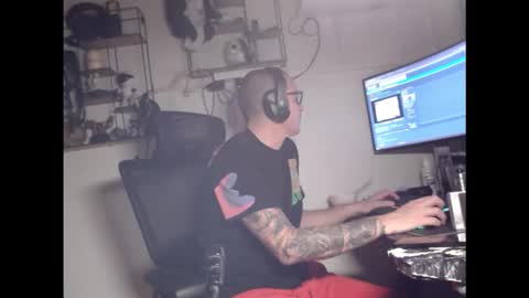 hotkinkytat online show from 14, 12, 2025