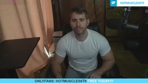 Snapshot of hotmuscles6t9 chatting on 18, 4, 2026 hotmuscles6t9 online show from 18, 4, 2026