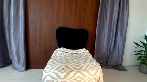 Mola online show from 2, 4, 2026