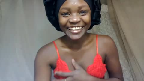 Snapshot of hotskinny981 chatting on 26, 7, 2026 chocolate online show from 26, 7, 2026