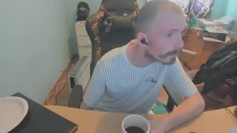 Snapshot of hotsummer1996 chatting on 8, 3, 2025 hot online show from 8, 3, 2025