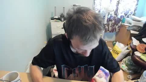 Snapshot of hotsummer1996 chatting on 18, 10, 2025 hot online show from 18, 10, 2025