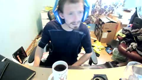 Snapshot of hotsummer1996 chatting on 16, 11, 2025 hot online show from 16, 11, 2025