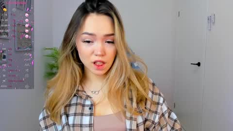 hello Im Eva online show from 8, 1, 2025