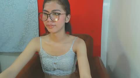 hottestdella69 online show from 11, 10, 2025