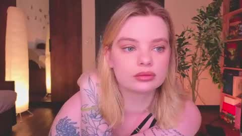 Snapshot of hottie_jane chatting on 3, 7, 2026 Jane online show from 3, 7, 2026