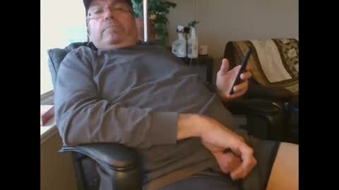 Snapshot of hottop_1981 chatting on 6, 5, 2026 Hottop 1981 online show from 6, 5, 2026
