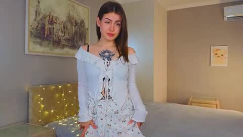 Molly HottMolly online show from 22, 4, 2026