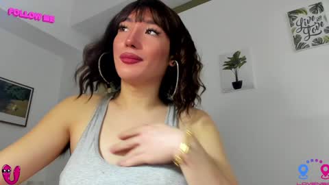 crishinahotty online show from 2, 12, 2024