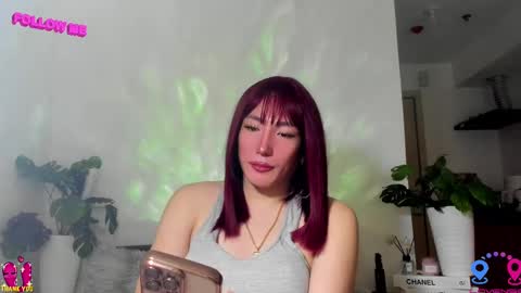 crishinahotty online show from 13, 2, 2025