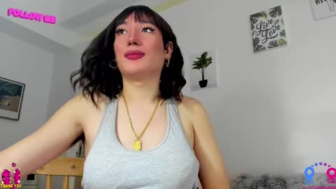 crishinahotty online show from 2, 3, 2025