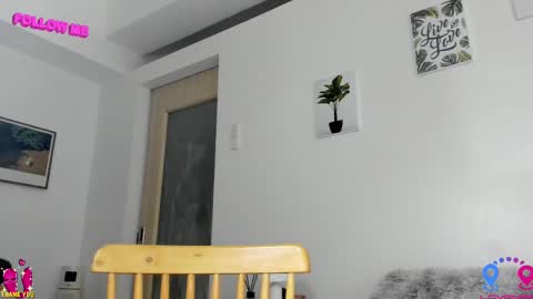 crishinahotty online show from 3, 3, 2025