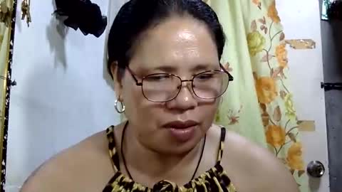 hottycrissy4u online show from 4, 6, 2026