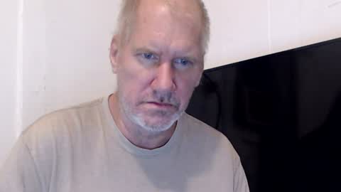 Snapshot of houseflipper chatting on 29, 7, 2026 houseflipper online show from 29, 7, 2026