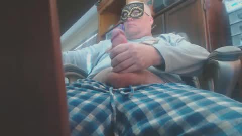 Snapshot of howardtheduc chatting on 25, 1, 2025 Howard817 online show from 25, 1, 2025