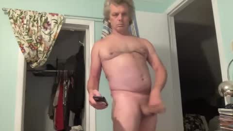 Snapshot of howlingatnothing chatting on 12, 9, 2025 howlingatnothing online show from 12, 9, 2025