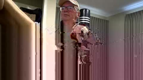 Snapshot of huge_dick_head chatting on 17, 11, 2025 Imre Icalanise online show from 17, 11, 2025