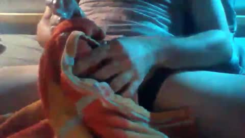 Snapshot of huge_guy_87 chatting on 13, 12, 2025 huge_guy_87 online show from 13, 12, 2025